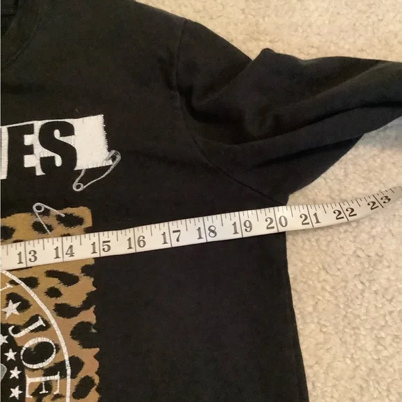 Ramones Punk Rock Band Sweatshirt Animal Print Graphic Pullover Bravado Size SM - Picture 8 of 13